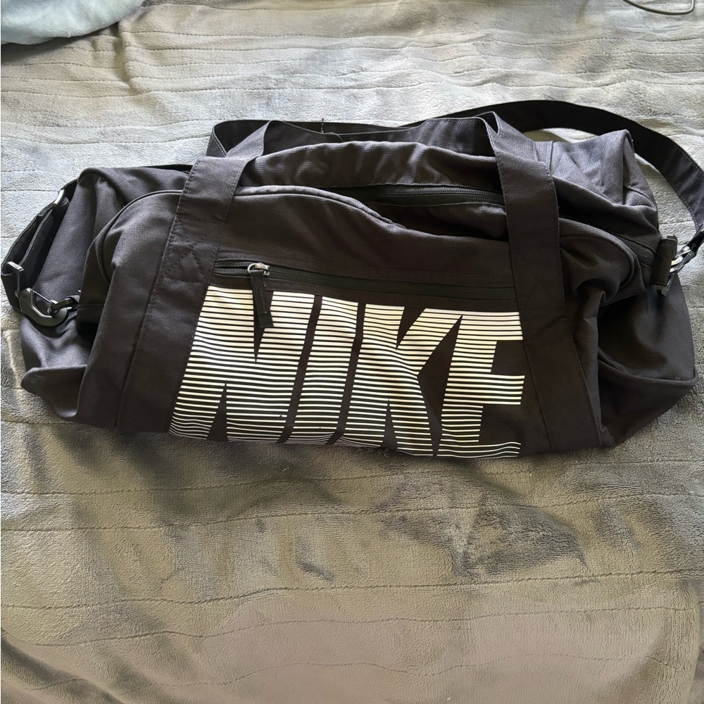 nike duffel bag
